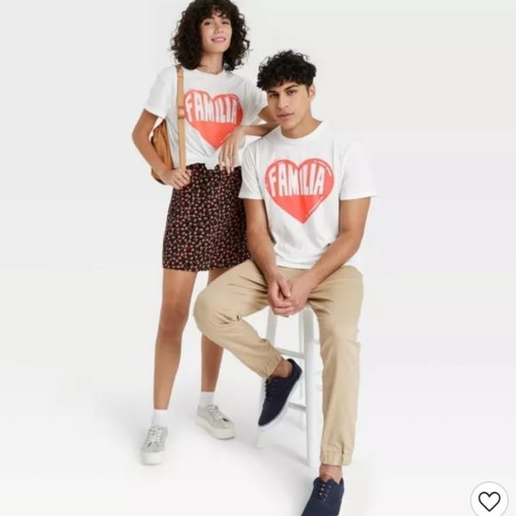 Familia White Graphic Short Sleeve T-shirt - Picture 10 of 10